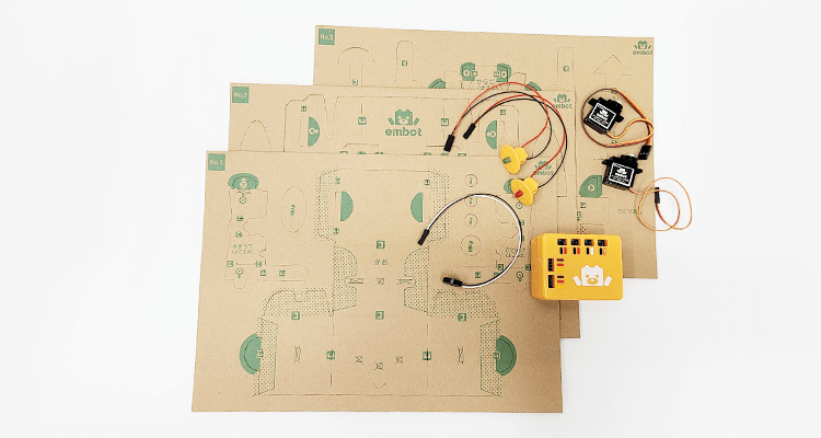ダンボールと電子工作キットとembotアプリ